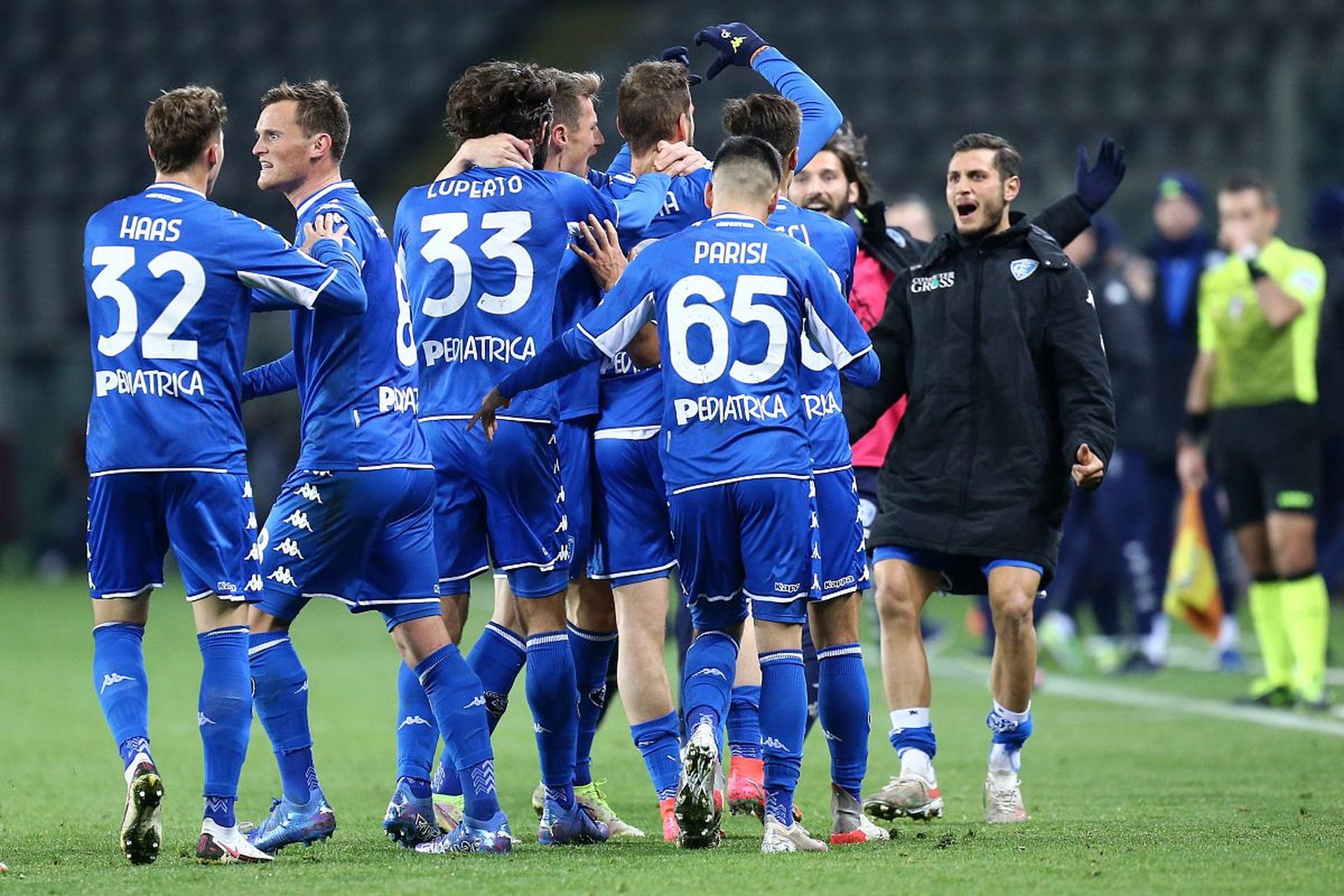 方面令人瞩 方面令人瞩